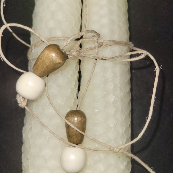 Pair of Ivory Beeswax Candles - Picture 2 of 5
